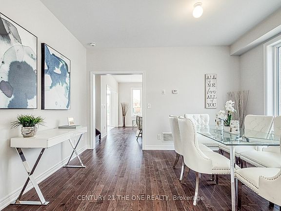 2nd image of 3 Ainslie Hill Cres