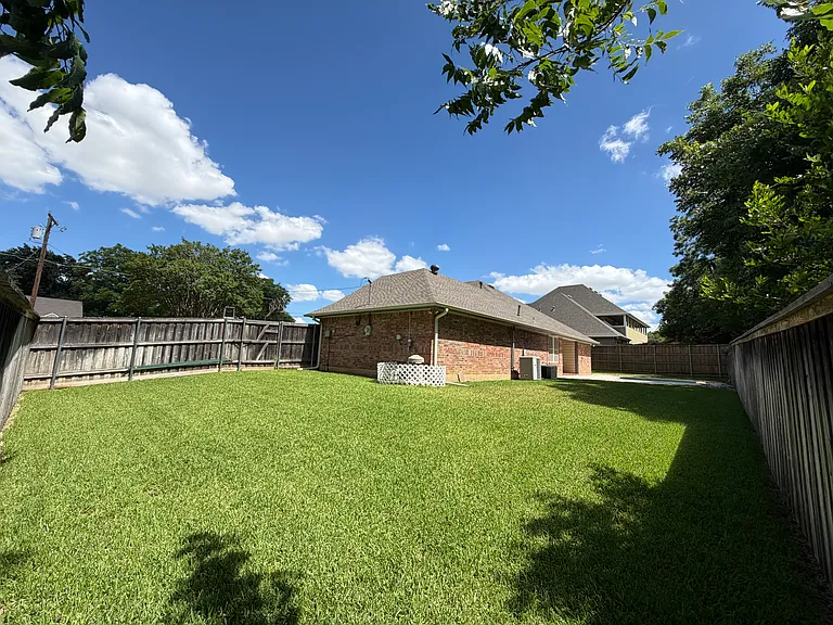 1805 Dunn St — Photo 33