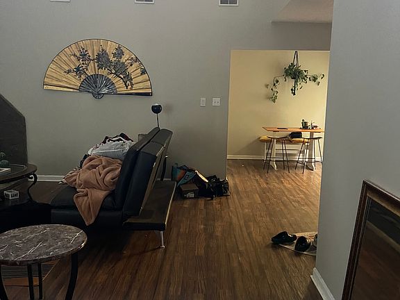 4th image of 4981 Easy St