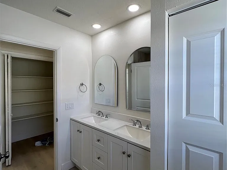 2502 Tropical Shores Dr SE — Photo 22