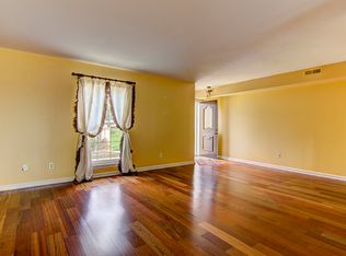 1000 Country Club Rd #5, York, PA 17403