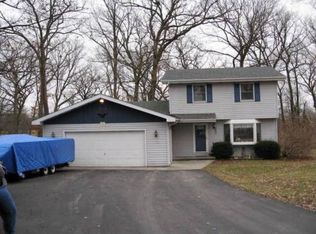 15764 Southgrove Rd, Hebron, IN 46341