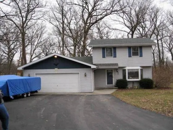 15764 Southgrove Rd, Hebron, IN 46341