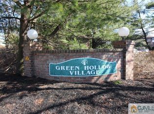 1210 Green Hollow Dr, Iselin, NJ 08830