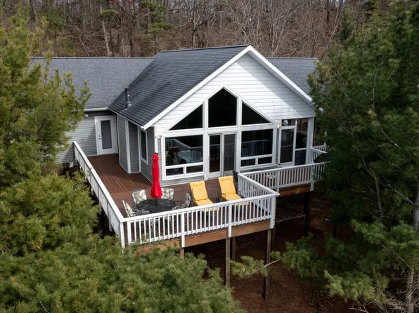 14 N Lighthouse Dr, Mears, MI 49436