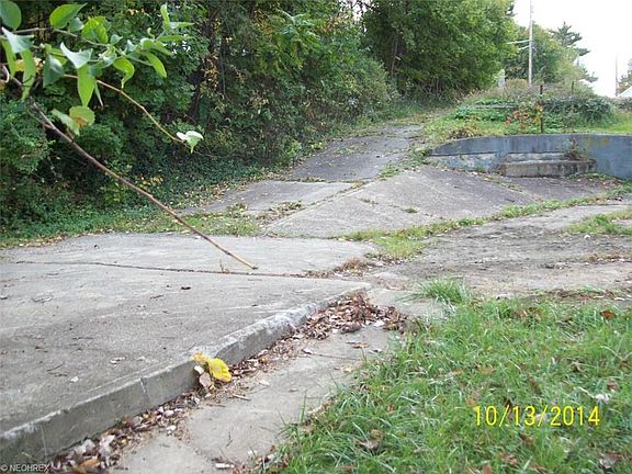 5th image of 462 Adair Ave