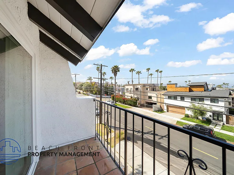 708 N. Juanita Ave. — Photo 21