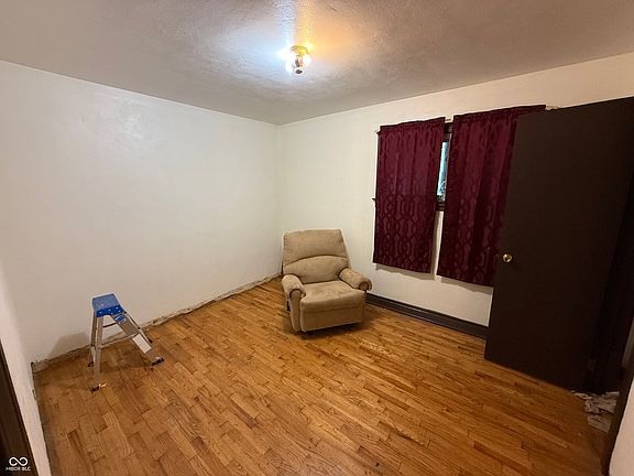 4th image of 1227 W 9th St