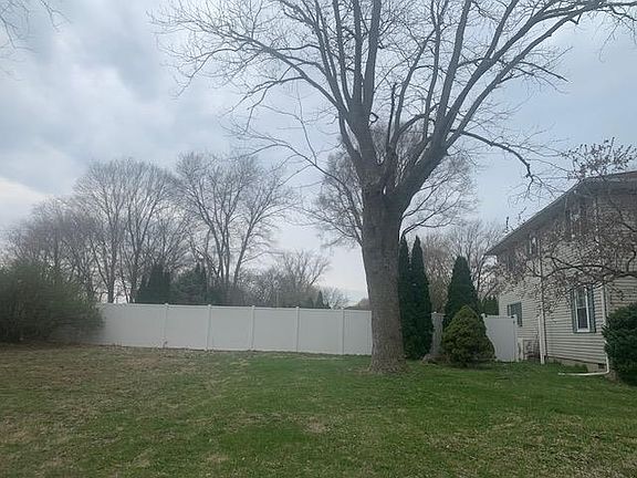 3rd image of 1818 S Carr St