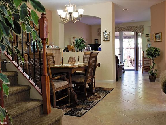 5th image of 2499 SE 14th St #2499