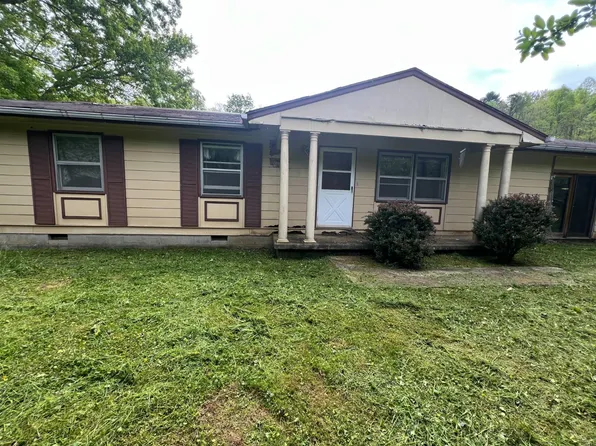 12468 State Route 23 N, Center Pt, WV 26339
