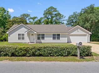 1929 Williams Creek Dr, Navarre, FL 32566