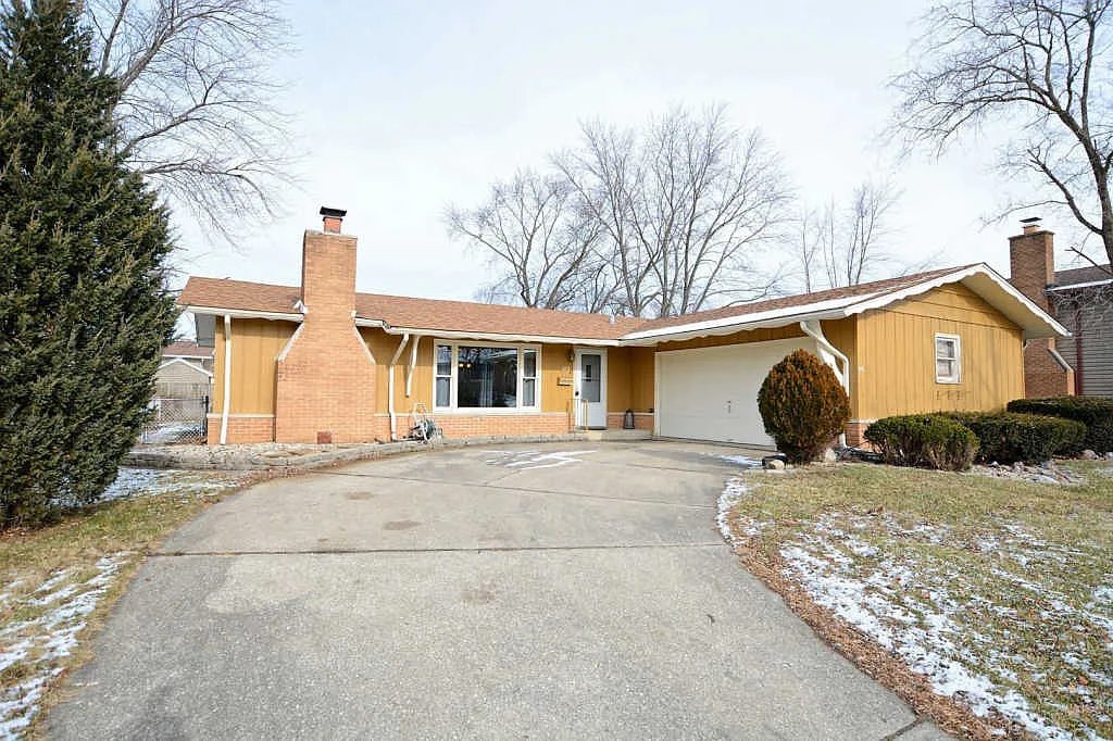 6038 Avalon Ave photo 1