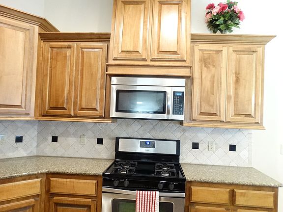 5th image of 2808 Melina Dr