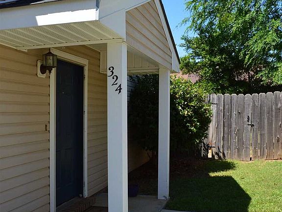 4th image of 324 Somerset Dr