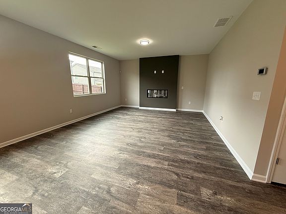 4th image of 254 Hamilton Pointe Dr