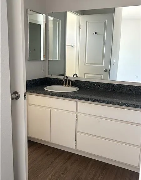 1476 Lincoln Ave — Photo 3