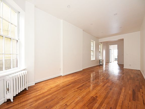 2nd image of 320 W 17th St APT 5FW