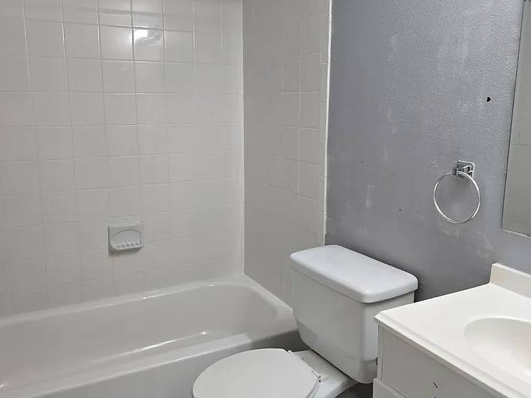 5820 N Church Ave #346 — Photo 5