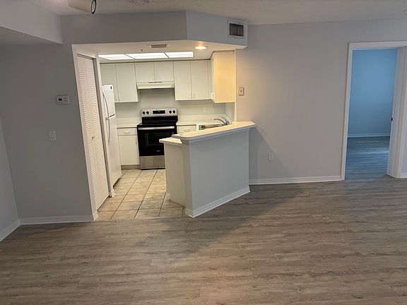4th image of 4163 N Haverhill Rd APT 1215
