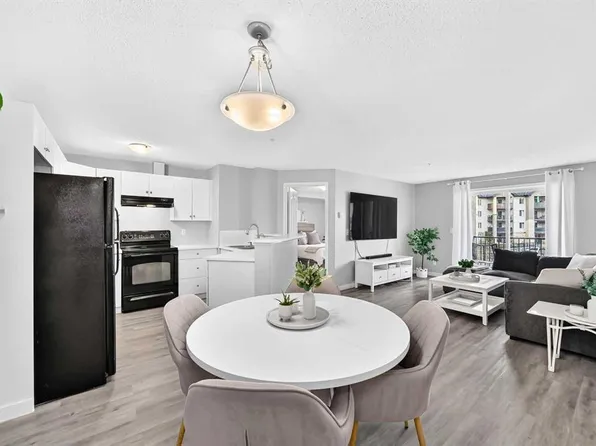 304 N Mackenzie Way SW #7205, Airdrie, AB T4B 3H6