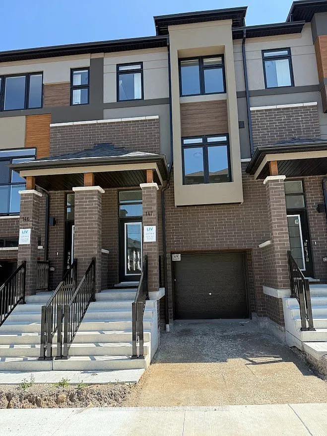 3 bed, $2,100 — Photo 1