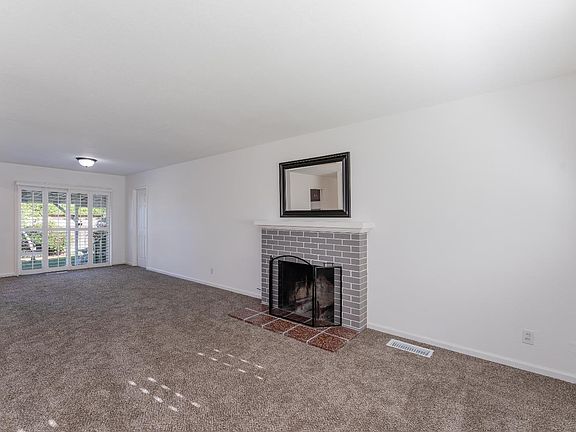 4th image of 1803 S Dora Street
