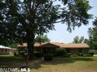 623 E Pedigo Ave, Foley, AL 36535