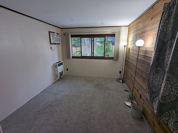 3rd image of 24310 Manistee St #2