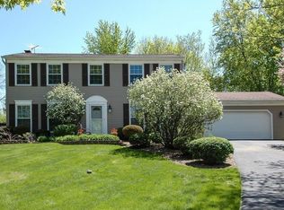 5N221 Deerpath Way, St Charles, IL 60175