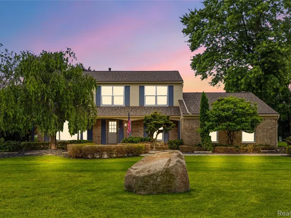 3495 Macnichol Trl, West Bloomfield, MI 48323