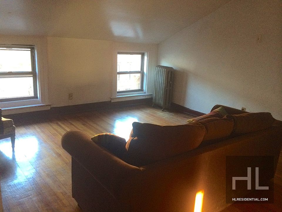1st image of 238 Saint James Pl