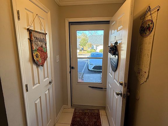 4th image of 4724 Brookwood Dr