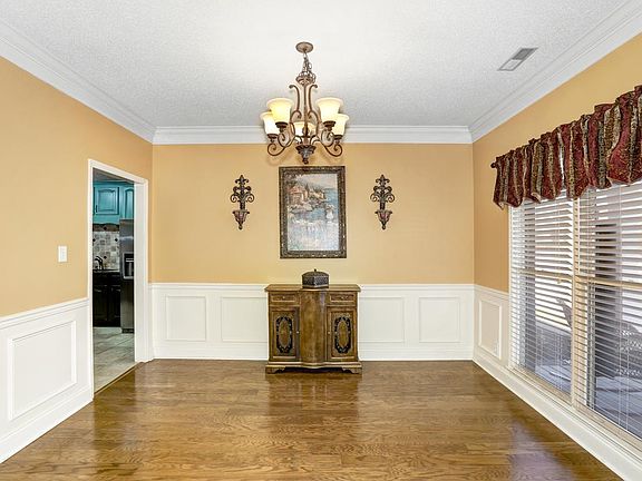 5th image of 114 Jacob Landing Dr