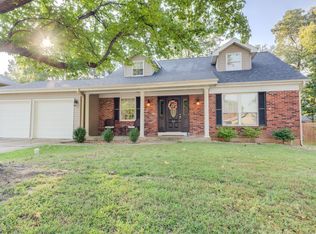 33 Glenna Dr, Saint Peters, MO