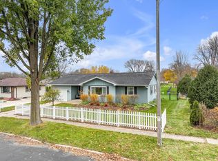 816 W Cramer St, Fort Atkinson, WI 53538