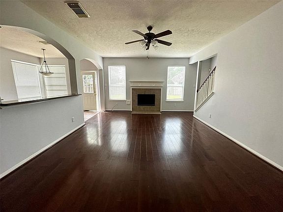4th image of 7423 Hollow Cove Ct