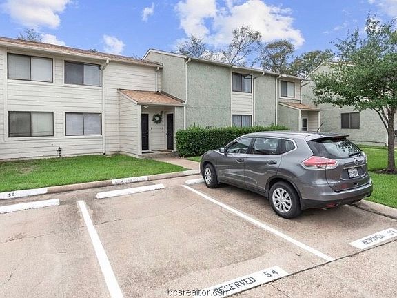 3rd image of 4507 Carter Creek Pkwy APT 8