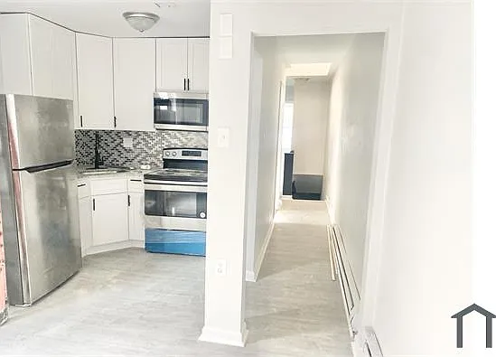 2 bed, 900 sqft, $1,300 — Photo 1