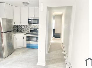 1345 W Rockland St FLOOR 3, Philadelphia, PA 19141