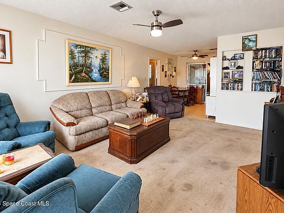 4th image of 1058 Eyerly Ln NE