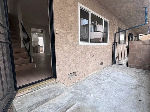 3rd image of 2615 Curtis Ave #B