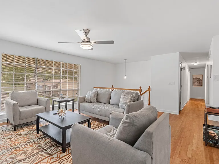 2751 Tiara Dr — Photo 8