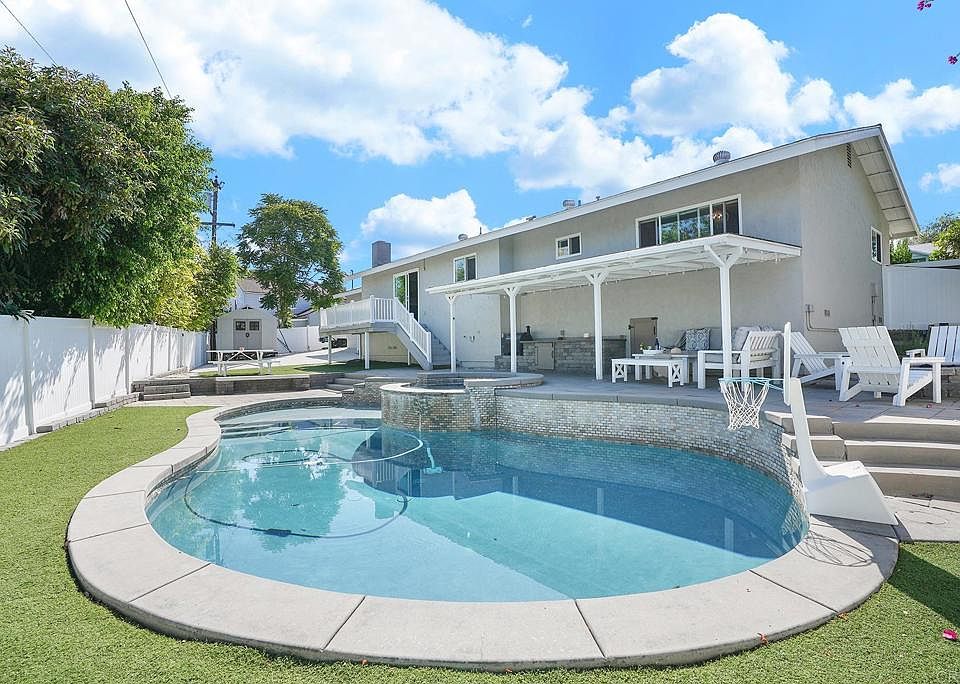1st image of 10336 Don Pico Ct