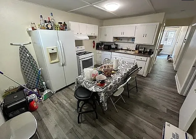 2627 N Mildred Ave #1R — Photo 14