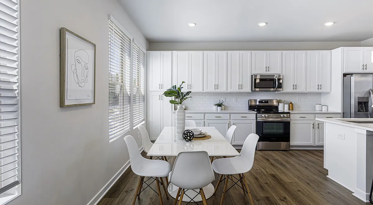 Building Photo - Sunstone Grove