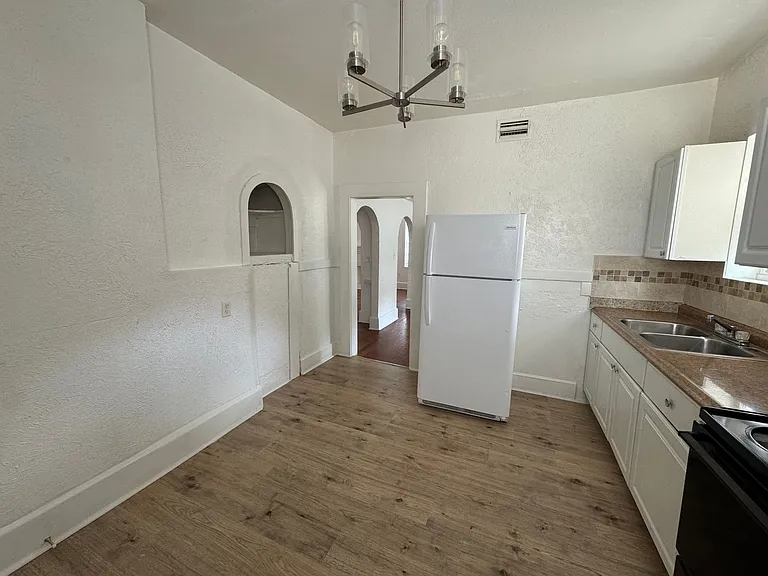 434 E Tillman Ave #2 — Photo 7