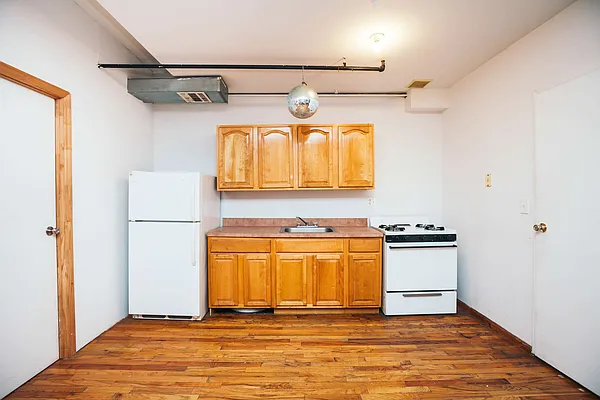 Rented by Nooklyn NYC LLC | media 2