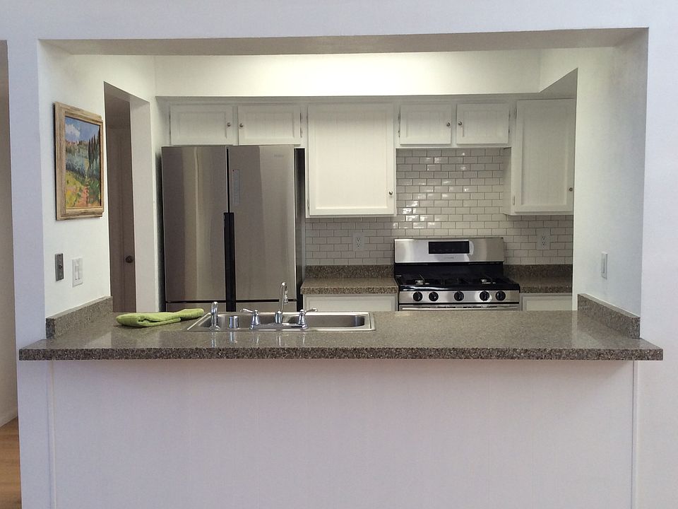1st image of 33 Calle Playa Del Sol NE