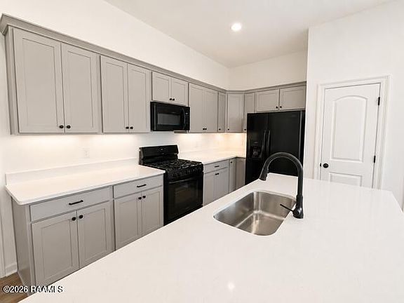 2nd image of 125 Pierce Ln